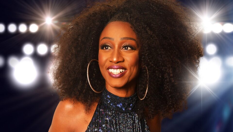 Beverley Knight entertained by London Based Magician Roberto Forzoni